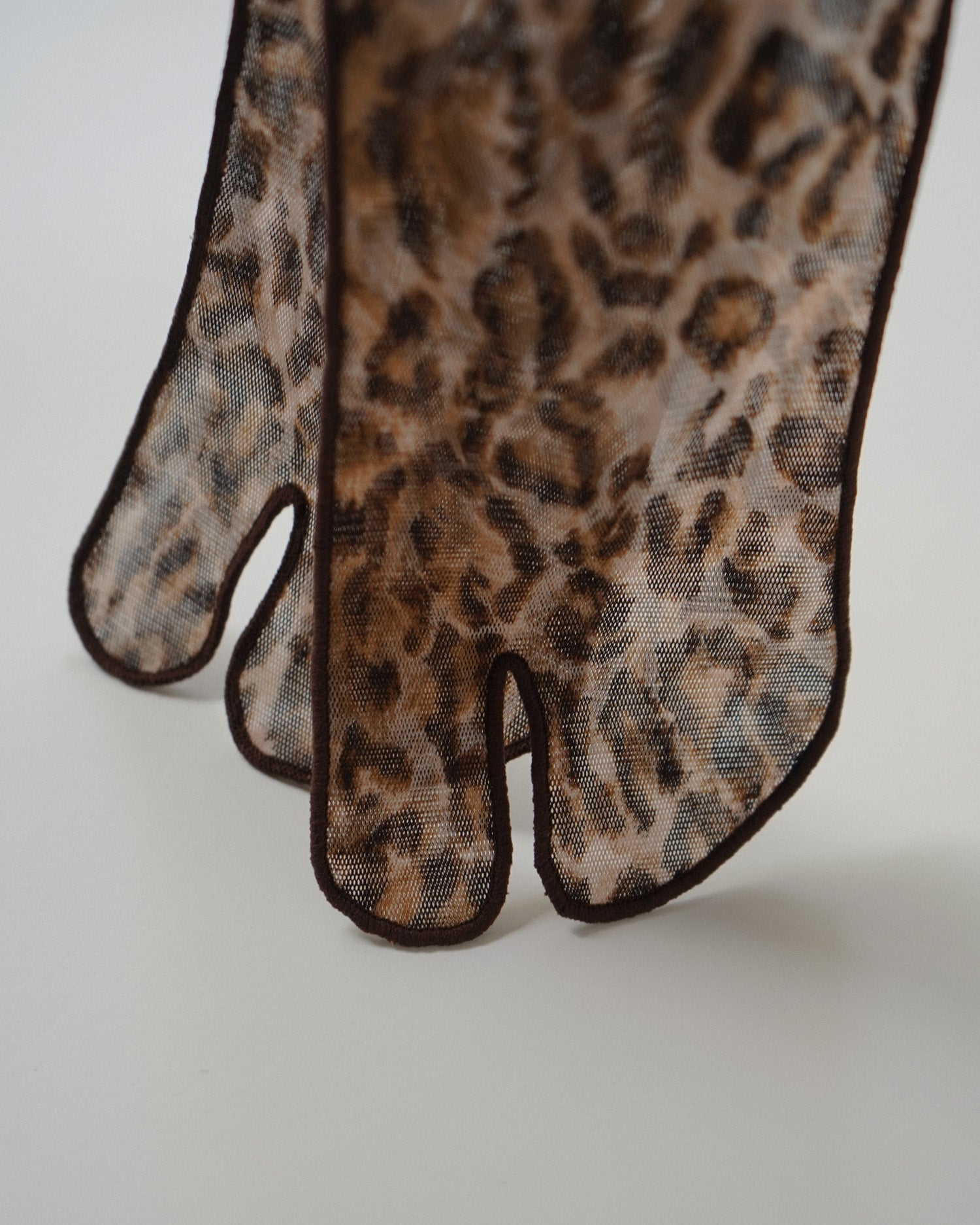tulle tabi socks(Leopard) | MARCOMONDE（マルコモンド）公式通販